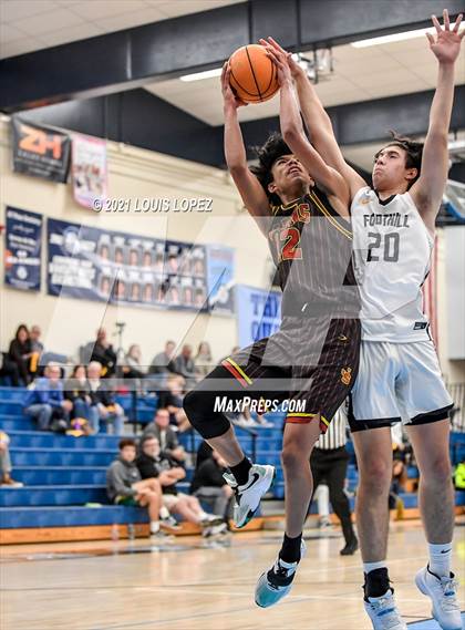 Thumbnail 1 in JSerra Catholic vs. Foothill (CDM Beach Bash Tournament) photogallery.