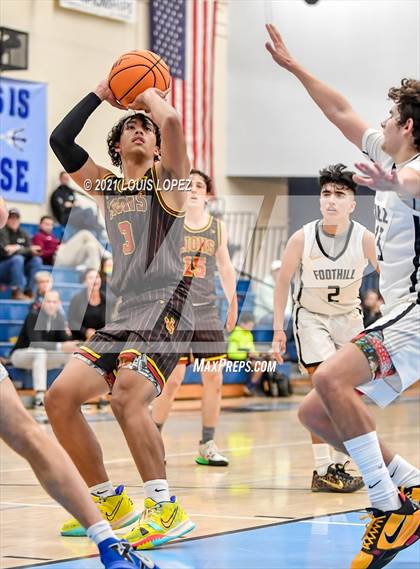 Thumbnail 1 in JSerra Catholic vs. Foothill (CDM Beach Bash Tournament) photogallery.