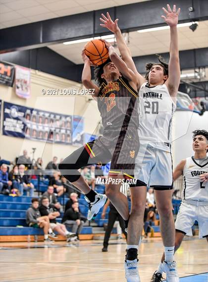 Thumbnail 2 in JSerra Catholic vs. Foothill (CDM Beach Bash Tournament) photogallery.