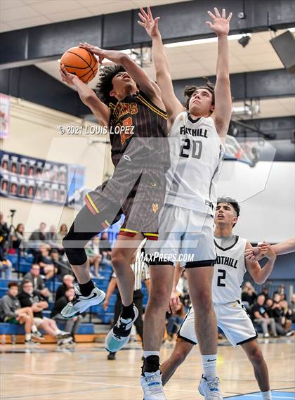 Thumbnail 3 in JSerra Catholic vs. Foothill (CDM Beach Bash Tournament) photogallery.
