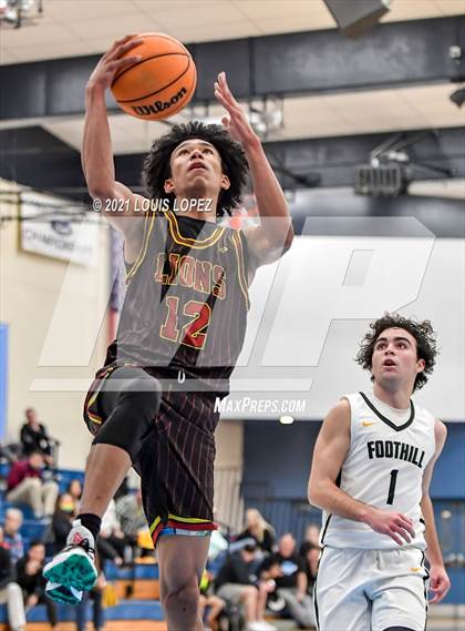 Thumbnail 1 in JSerra Catholic vs. Foothill (CDM Beach Bash Tournament) photogallery.