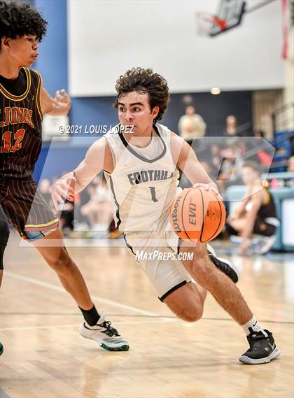 Thumbnail 3 in JSerra Catholic vs. Foothill (CDM Beach Bash Tournament) photogallery.