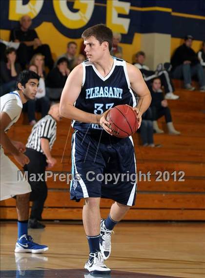 Thumbnail 3 in Pleasant Valley vs. Davis (Trojan Toss-Up) photogallery.