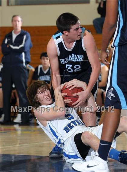 Thumbnail 3 in Pleasant Valley vs. Davis (Trojan Toss-Up) photogallery.