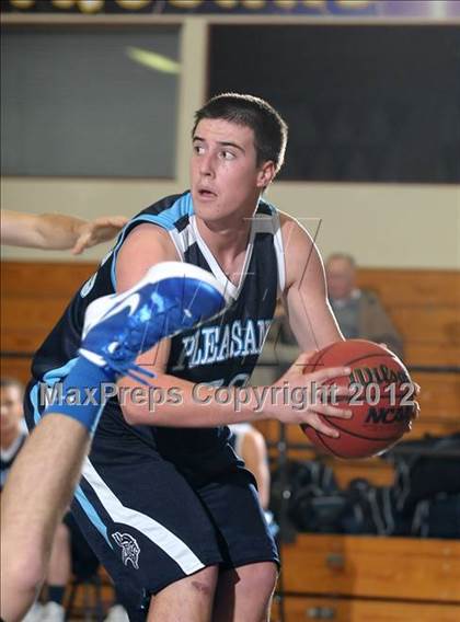 Thumbnail 1 in Pleasant Valley vs. Davis (Trojan Toss-Up) photogallery.