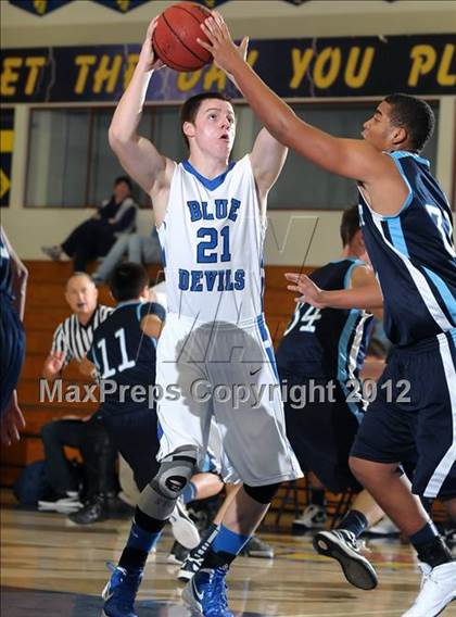 Thumbnail 2 in Pleasant Valley vs. Davis (Trojan Toss-Up) photogallery.