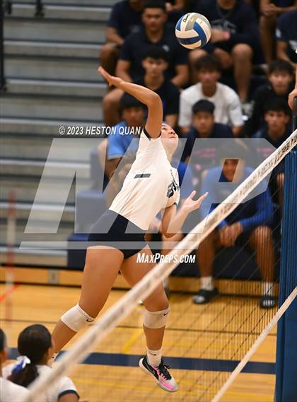 Thumbnail 2 in 'Iolani @ Kamehameha Kapalama photogallery.