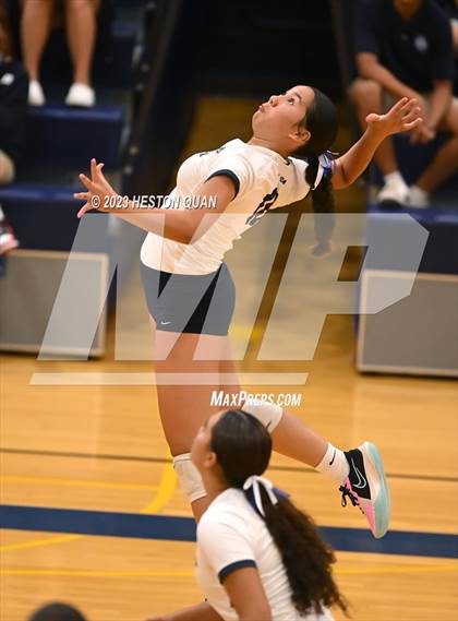 Thumbnail 1 in 'Iolani @ Kamehameha Kapalama photogallery.