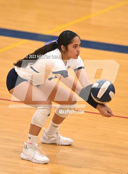 Thumbnail 3 in 'Iolani @ Kamehameha Kapalama photogallery.