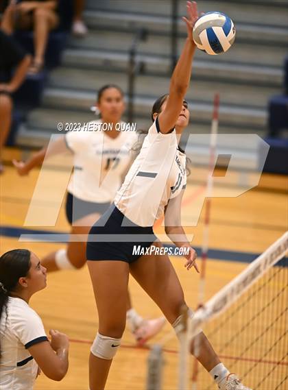 Thumbnail 3 in 'Iolani @ Kamehameha Kapalama photogallery.