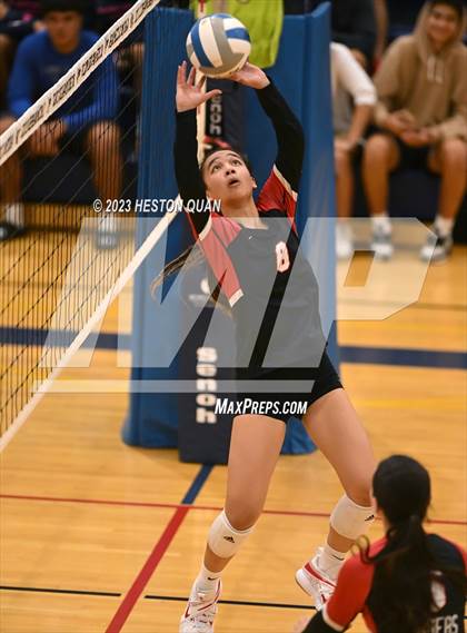 Thumbnail 2 in 'Iolani @ Kamehameha Kapalama photogallery.