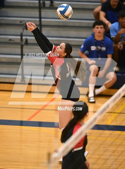 Thumbnail 3 in 'Iolani @ Kamehameha Kapalama photogallery.