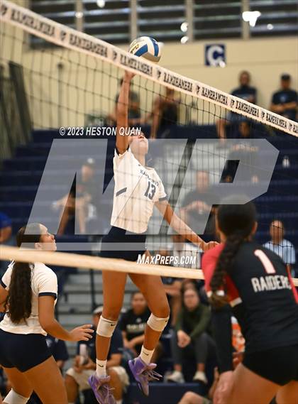 Thumbnail 3 in 'Iolani @ Kamehameha Kapalama photogallery.