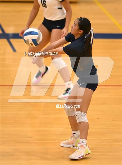 Thumbnail 2 in 'Iolani @ Kamehameha Kapalama photogallery.