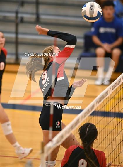 Thumbnail 2 in 'Iolani @ Kamehameha Kapalama photogallery.