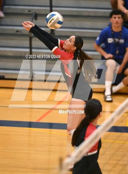 Thumbnail 2 in 'Iolani @ Kamehameha Kapalama photogallery.