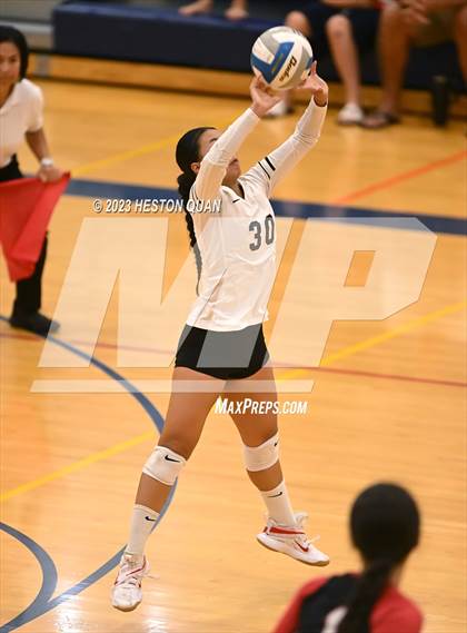 Thumbnail 2 in 'Iolani @ Kamehameha Kapalama photogallery.