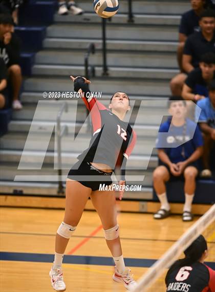 Thumbnail 1 in 'Iolani @ Kamehameha Kapalama photogallery.