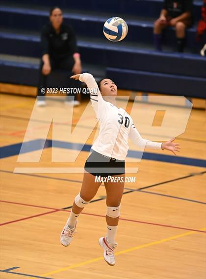 Thumbnail 2 in 'Iolani @ Kamehameha Kapalama photogallery.