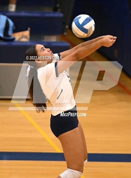 Thumbnail 1 in 'Iolani @ Kamehameha Kapalama photogallery.