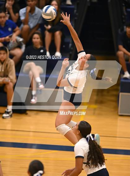 Thumbnail 3 in 'Iolani @ Kamehameha Kapalama photogallery.