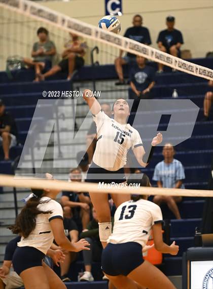 Thumbnail 3 in 'Iolani @ Kamehameha Kapalama photogallery.