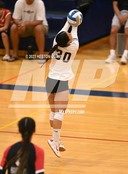 Thumbnail 2 in 'Iolani @ Kamehameha Kapalama photogallery.