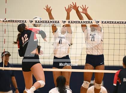 Thumbnail 3 in 'Iolani @ Kamehameha Kapalama photogallery.