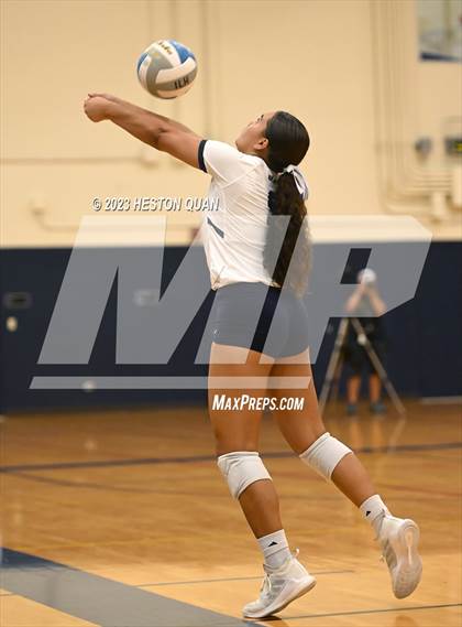 Thumbnail 3 in 'Iolani @ Kamehameha Kapalama photogallery.