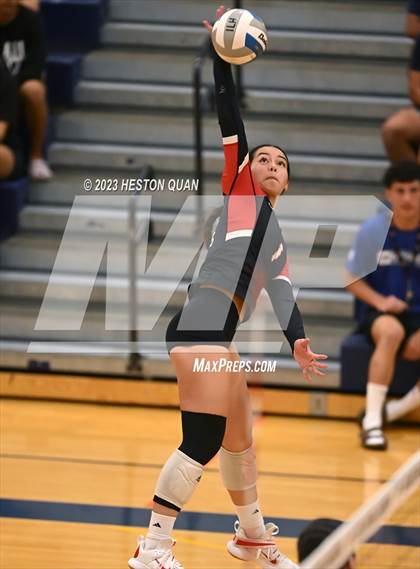 Thumbnail 2 in 'Iolani @ Kamehameha Kapalama photogallery.