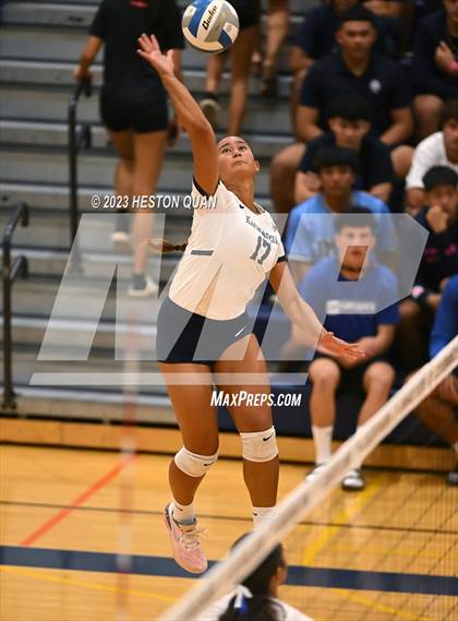 Thumbnail 2 in 'Iolani @ Kamehameha Kapalama photogallery.