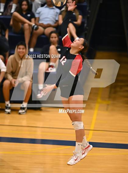 Thumbnail 2 in 'Iolani @ Kamehameha Kapalama photogallery.