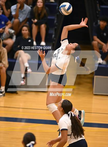 Thumbnail 2 in 'Iolani @ Kamehameha Kapalama photogallery.