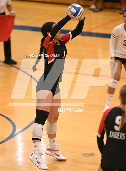 Thumbnail 2 in 'Iolani @ Kamehameha Kapalama photogallery.
