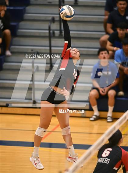 Thumbnail 2 in 'Iolani @ Kamehameha Kapalama photogallery.