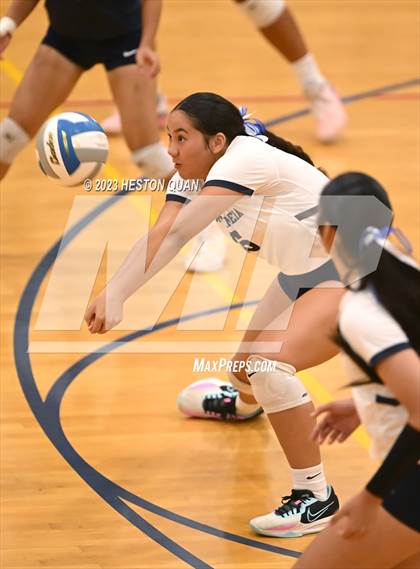 Thumbnail 2 in 'Iolani @ Kamehameha Kapalama photogallery.