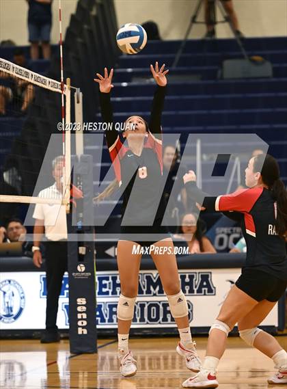 Thumbnail 2 in 'Iolani @ Kamehameha Kapalama photogallery.