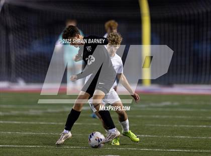 Thumbnail 3 in Covenant Christian vs. Fort Wayne Blackhawk Christian (IHSAA Class 1A Semi-State Championship) photogallery.