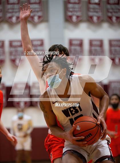 Thumbnail 3 in Edwardsville @ Belleville West photogallery.