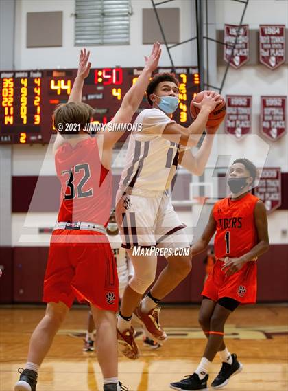 Thumbnail 1 in Edwardsville @ Belleville West photogallery.