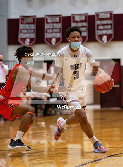 Thumbnail 1 in Edwardsville @ Belleville West photogallery.