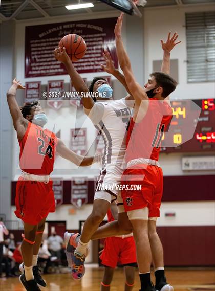 Thumbnail 1 in Edwardsville @ Belleville West photogallery.