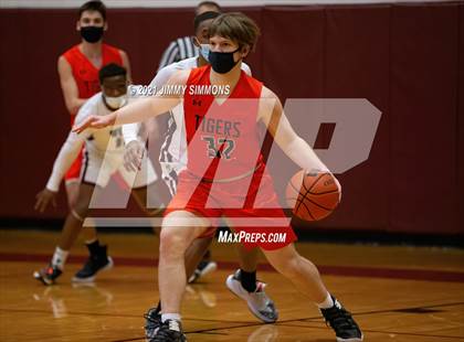 Thumbnail 3 in Edwardsville @ Belleville West photogallery.
