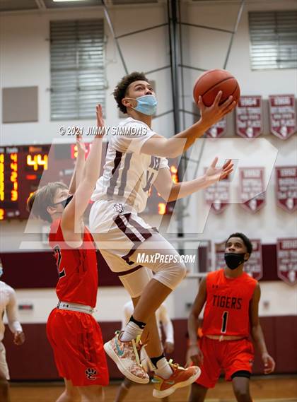 Thumbnail 1 in Edwardsville @ Belleville West photogallery.