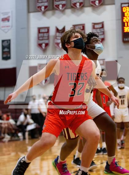 Thumbnail 3 in Edwardsville @ Belleville West photogallery.