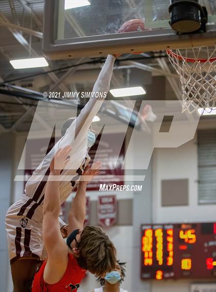 Thumbnail 1 in Edwardsville @ Belleville West photogallery.