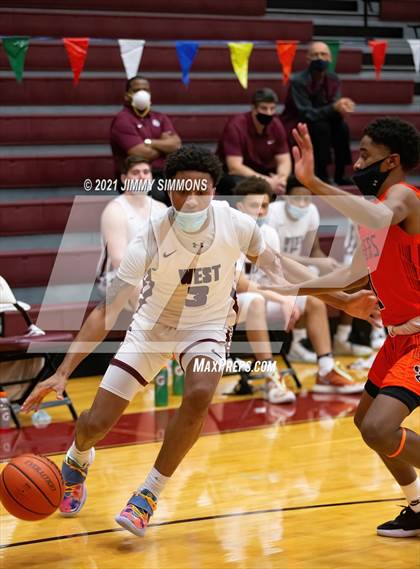 Thumbnail 3 in Edwardsville @ Belleville West photogallery.