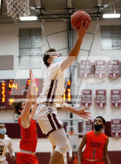 Thumbnail 3 in Edwardsville @ Belleville West photogallery.