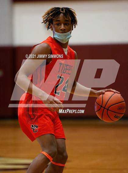 Thumbnail 2 in Edwardsville @ Belleville West photogallery.