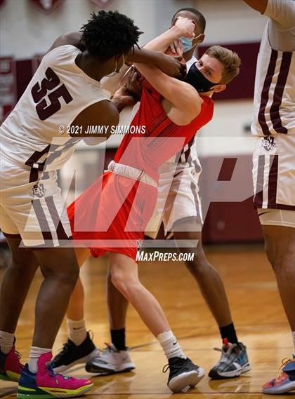 Thumbnail 1 in Edwardsville @ Belleville West photogallery.